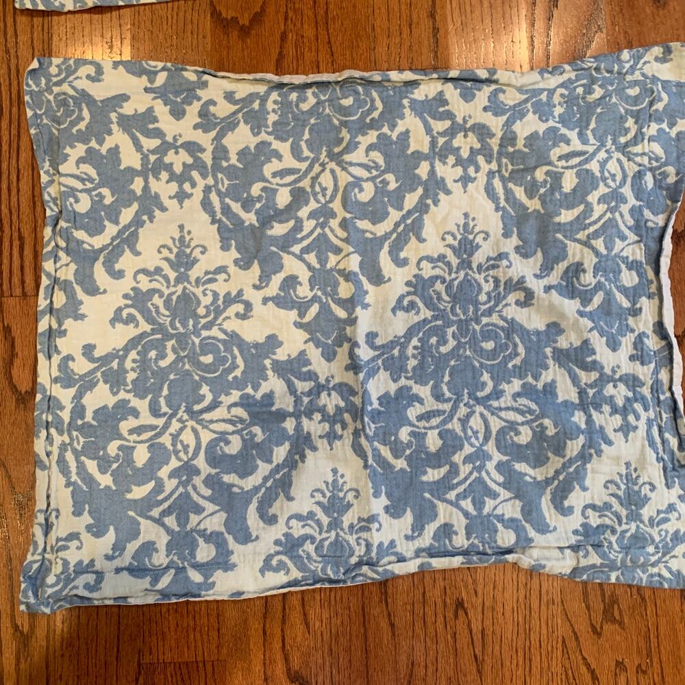 Pottery Barn Jacquard Medallion Duvet Cover w/ Two Standard Shams | Full/Queen - Picture 12 of 16